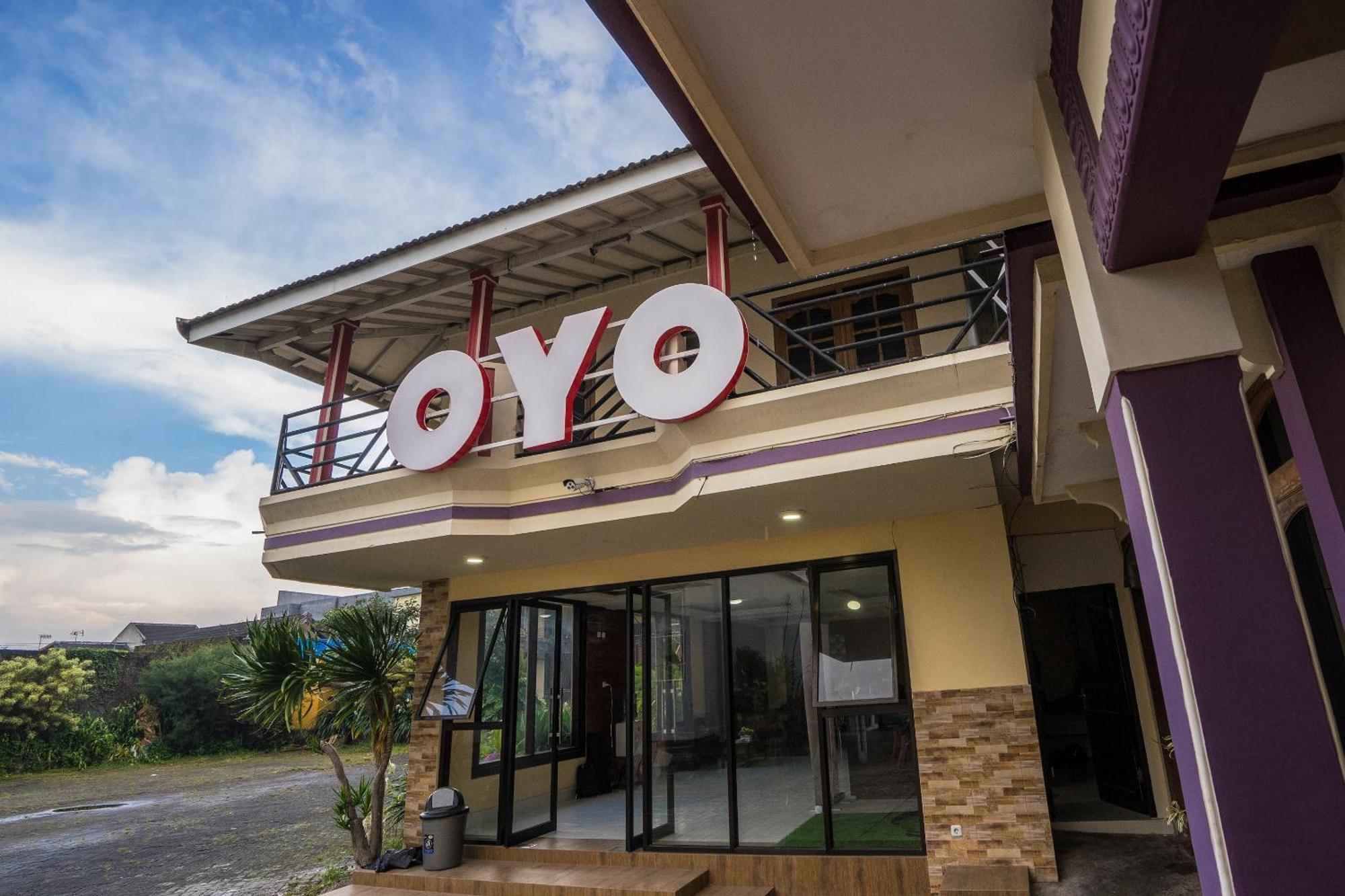 Oyo Bunga Matahari Guest House And Hotel Batu  Eksteriør billede